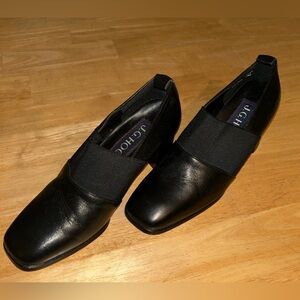 Woman’s 7M heels black J.G. Hook black upper leather shoes